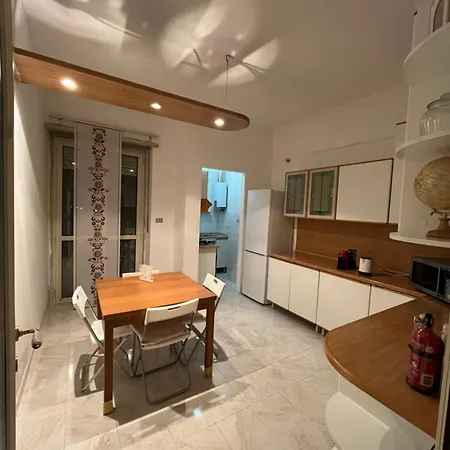 Hostal Cozyneat Hub Turín
