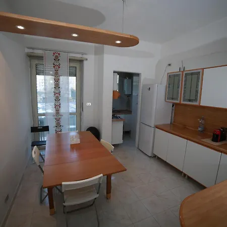 Hostal Cozyneat Hub *