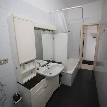 Cozyneat Hub Hostel